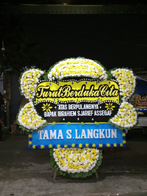 Papan Bunga Duka di Pasir